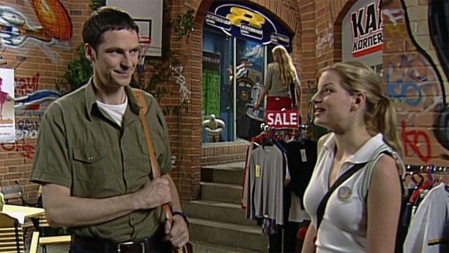 Good times, bad times - Season 2002 - Episode 2557
