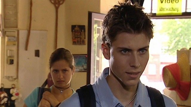 Good times, bad times - Season 2003 - Episode 2805