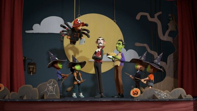 Paddington and the Cursed Halloween Show