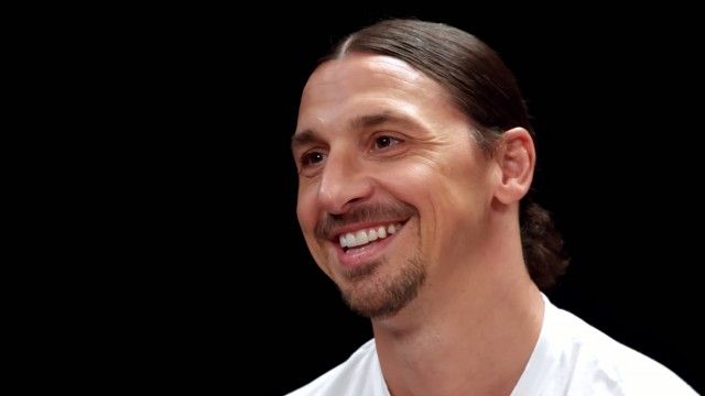 Zlatan Ibrahimović Gets Slide Tackled By Spicy Wings