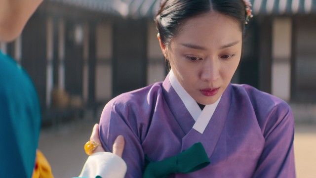 The Thicker the Veil, the Clearer the Heart