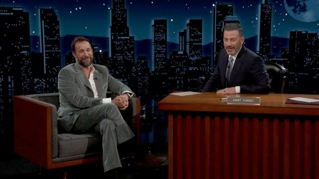Noah Wyle, Tom Segura, Fuerza Régida