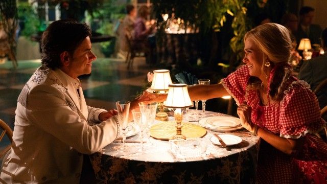 Maxine is Ready to Single Mingle