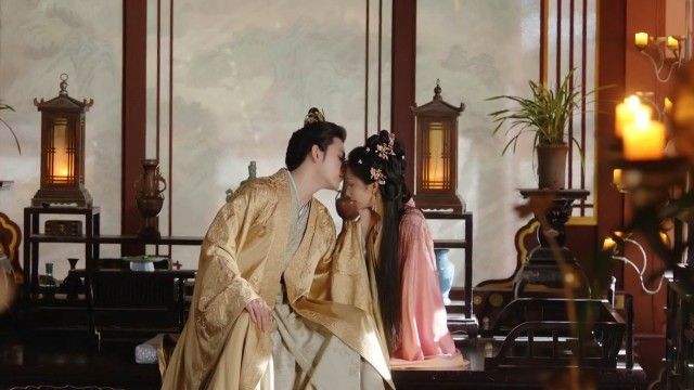 The More We Keep Secrets, the More We Look Like a Couple