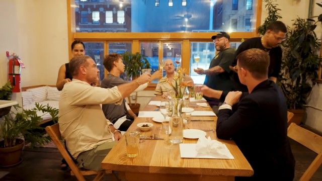 COOKING DINNER FOR AUSTIN BUTLER, DARREN ARONOFSKY AND THE CAUGHT STEALING CAST