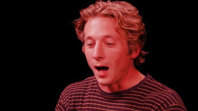 Jeremy Allen White Embraces Chaos While Eating Spicy Wings