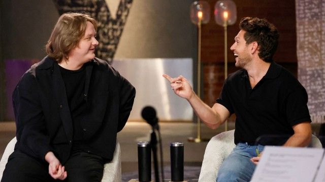 The Battles (4) / The Knock Outs Premiere (1)