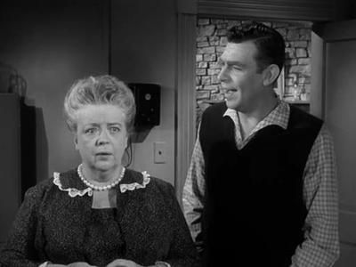 Aunt Bee's Invisible Beau