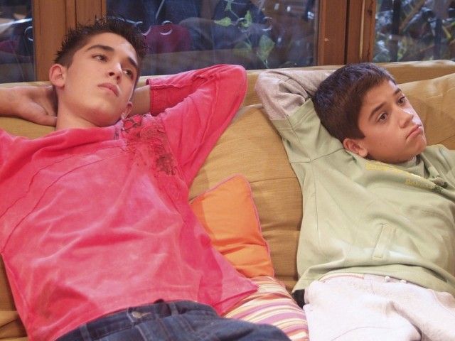 The Serrano - Season 6 - Episode 22