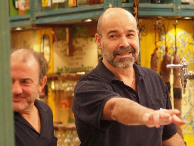 The Serrano - Season 6 - Episode 27