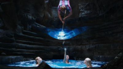 Mako Mermaids S1 E7: Zac's Pool Party (short episode) 