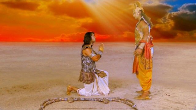 Krishna enlightens Arjun
