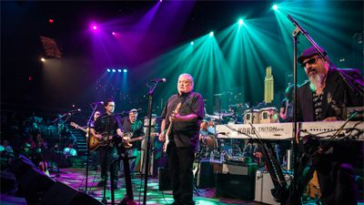 Los Lobos / Thao & The Get Down Stay Down