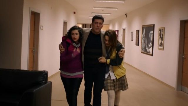 Waiting For The Sun - Season 1 - Episode 31