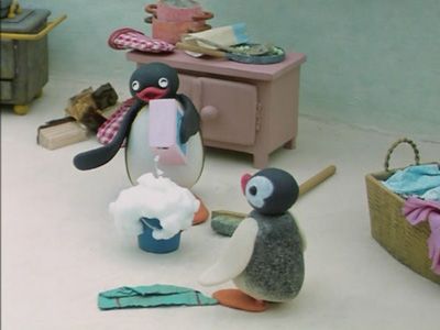 Pingu Helps Around the House