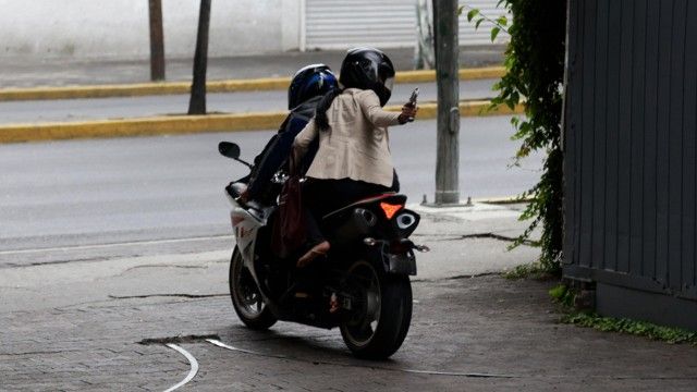 Antonio está muy cerca de ser asesinado por El Fierro