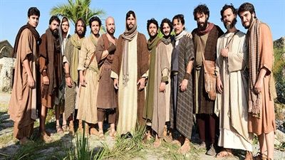 Jesus chooses the Twelve Apostles