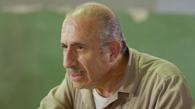 Ardilla es descubierto por Toxina y Arteaga no le perdona la vida