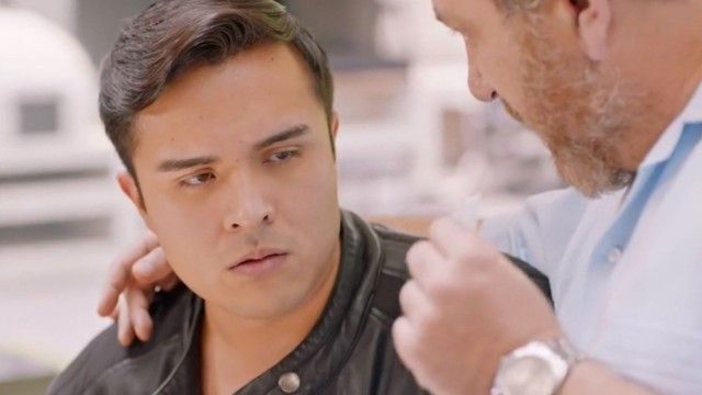 Guarro descubre que Jonás es el infiltrado de El Ángel