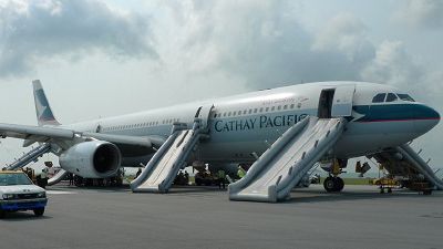 Deadly Descent (Cathay Pacific Flight 780)