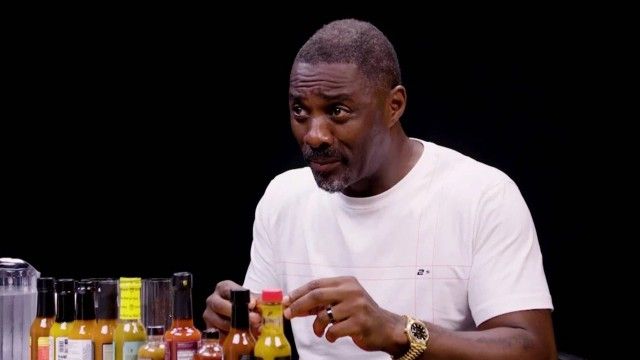 Idris Elba Wants to Fight While Eating Spicy Wings