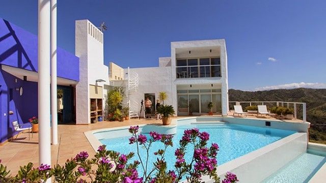 The Modernist Villa: Revisited