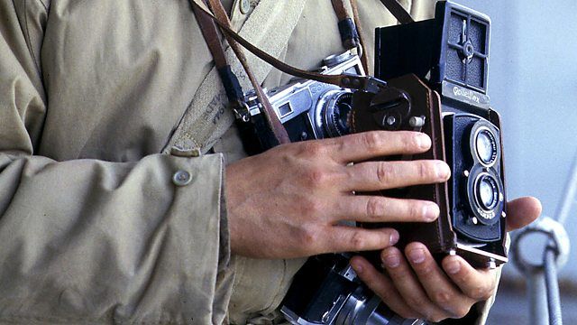 Robert Capa - In Love and War