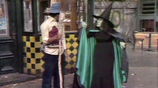 The Wicked Witch of the West Loses Her Broomstick (847)