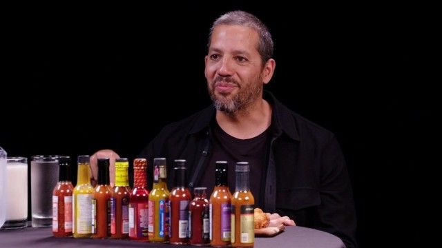 David Blaine Does Magic While Eating Spicy Wings