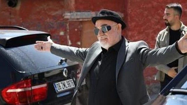 Yalnız olan biz değiliz bu şehir...